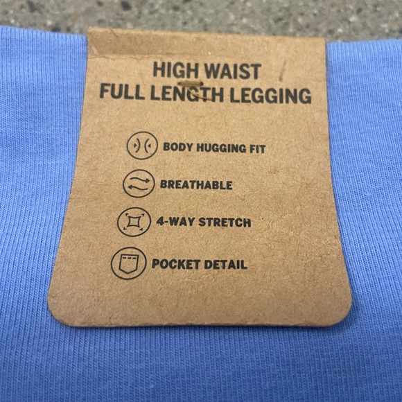 NWT Victoria’s Secret VS PINK Light Blue Stretch Leggings size Medium - Picture 10 of 12